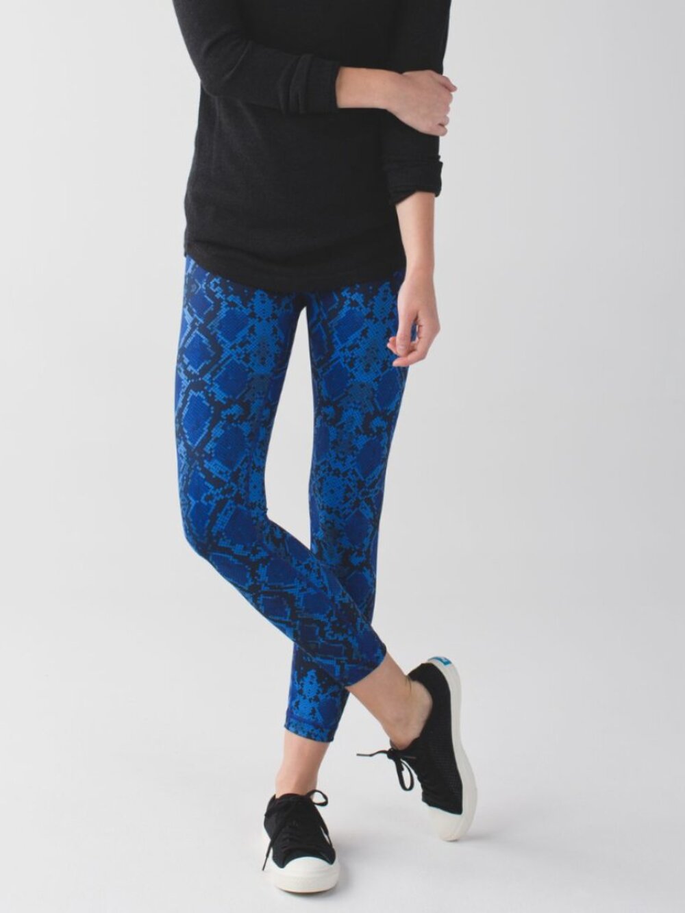 Lululemon High Times Pant Full-On Luon Snake Print Blue Size 6